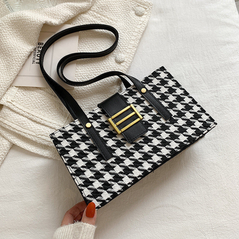 Contrast Single Shoulder Handbag