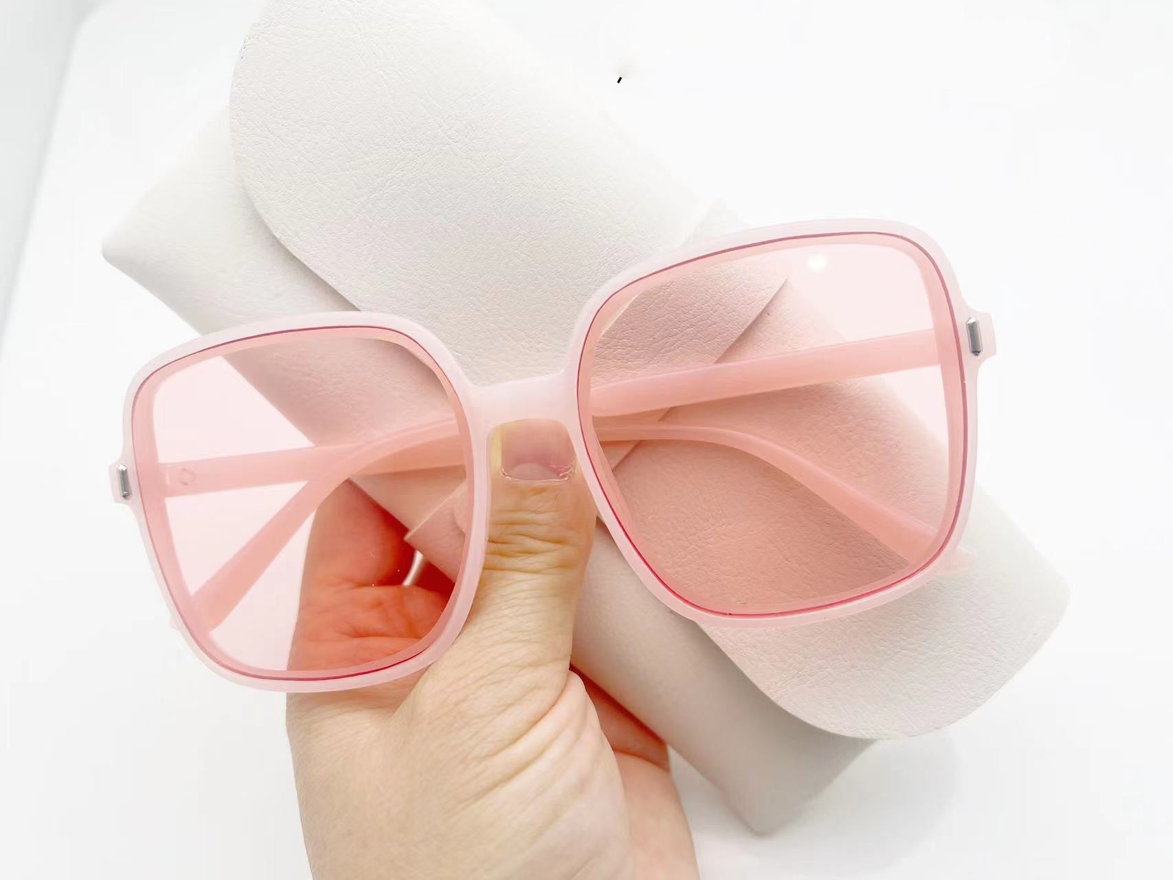 Oversized Frame Sunglasses